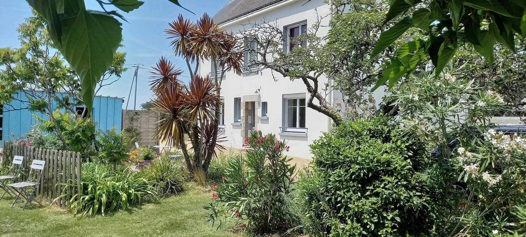 Gîte pour 6 personnes, avec Terrasse ainsi que Jardin et Vue à Locoal-Mendon