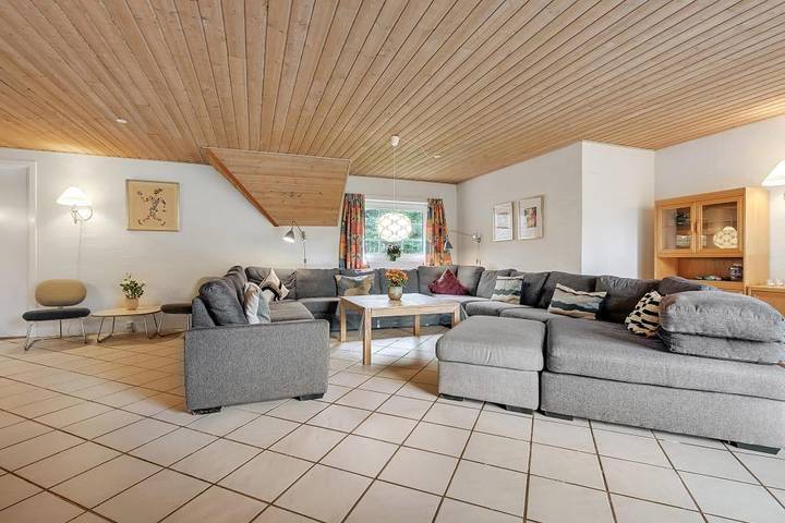 Holiday home with Spa, pool & sauna by the North Sea in Vester Husby, Husby