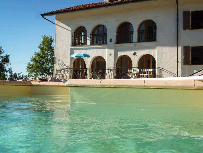 Ferienhaus für 14 Personen, mit Garten und Pool sowie Ausblick