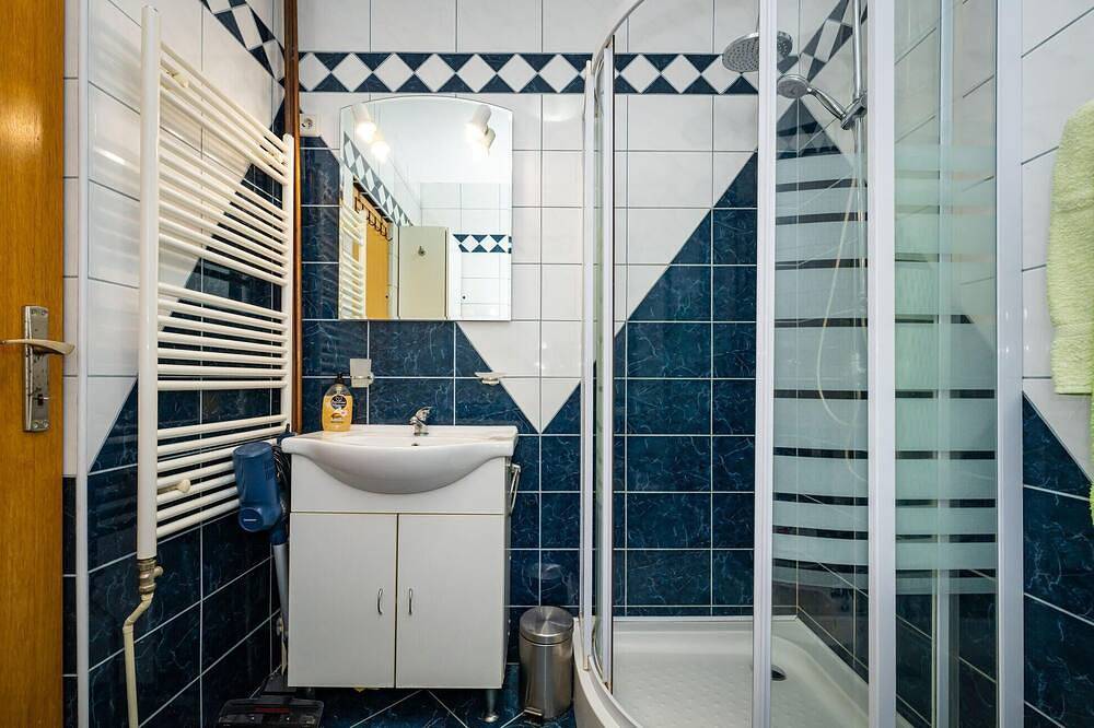 Ganze Wohnung, Beautiful apartment in Starigrad with Wifi in Starigrad Paklenica, Starigrad