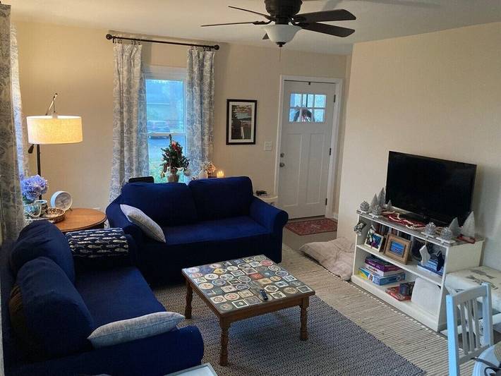 Vacation rental for 10 people, with yard in Chautauqua Lake