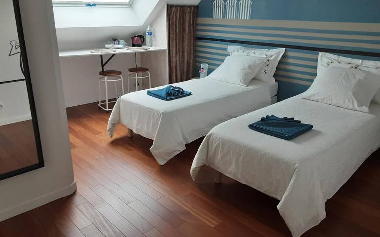 Chambre d’hôte pour 2 personnes, avec Terrasse ainsi que Jardin et Vue à Groix - 2