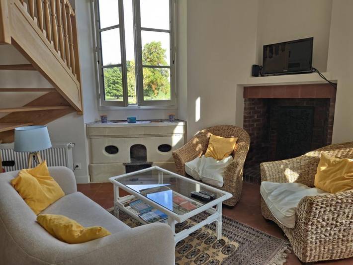 Location de vacances pour 4 personnes, avec vue et piscine ainsi que vue sur le lac et jardin, animaux acceptés à Craon - 3