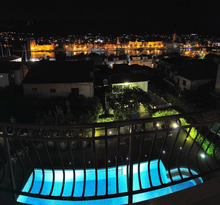 Maison d’hôte pour 3 personnes, avec jardin ainsi que piscine et jacuzzi à Trogir - 2