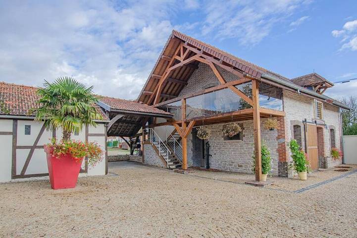 Location de vacances pour 6 personnes, animaux acceptés dans Fontaine-les-Grès