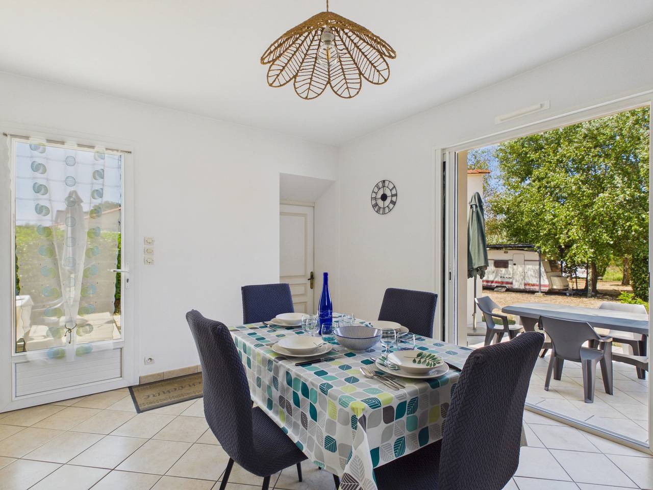Maison et jardin pour 3 proche plage in La Plaine-sur-Mer, Côte de Jade