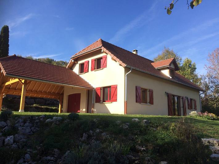 Gîte pour 9 personnes, avec terrasse ainsi que jardin et vue sur le lac dans Lac de Narlay - 2
