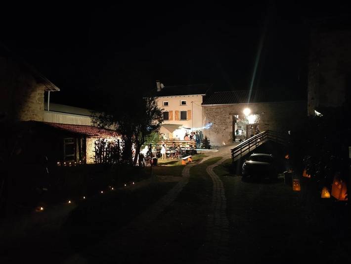 Location de vacances pour 10 personnes, avec vue et jardin à Bas-en-Basset - 2