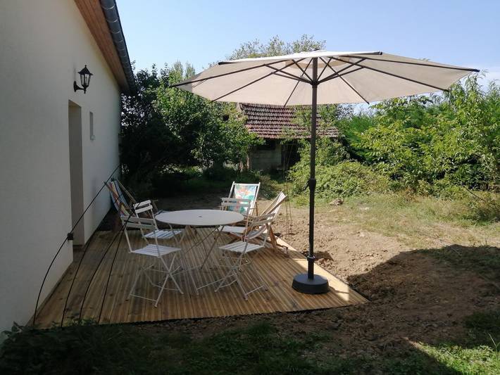 Gîte pour 4 personnes, avec Terrasse et Jardin à Saint-Lothain