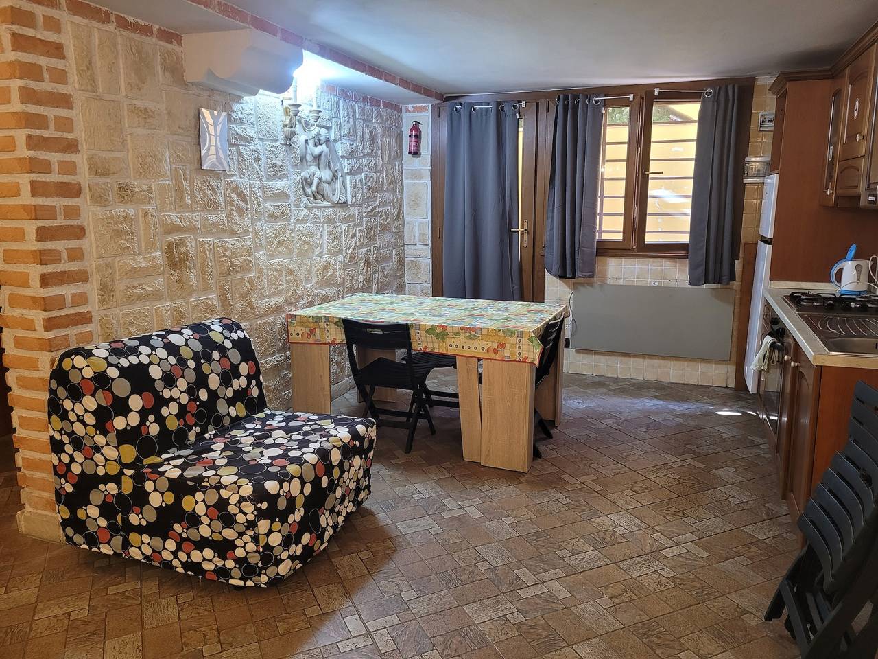 Appartement entier, Appartement Anzio - Roman Tavern Studio avec Wi-Fi et climatisation in Anzio, Province de Rome