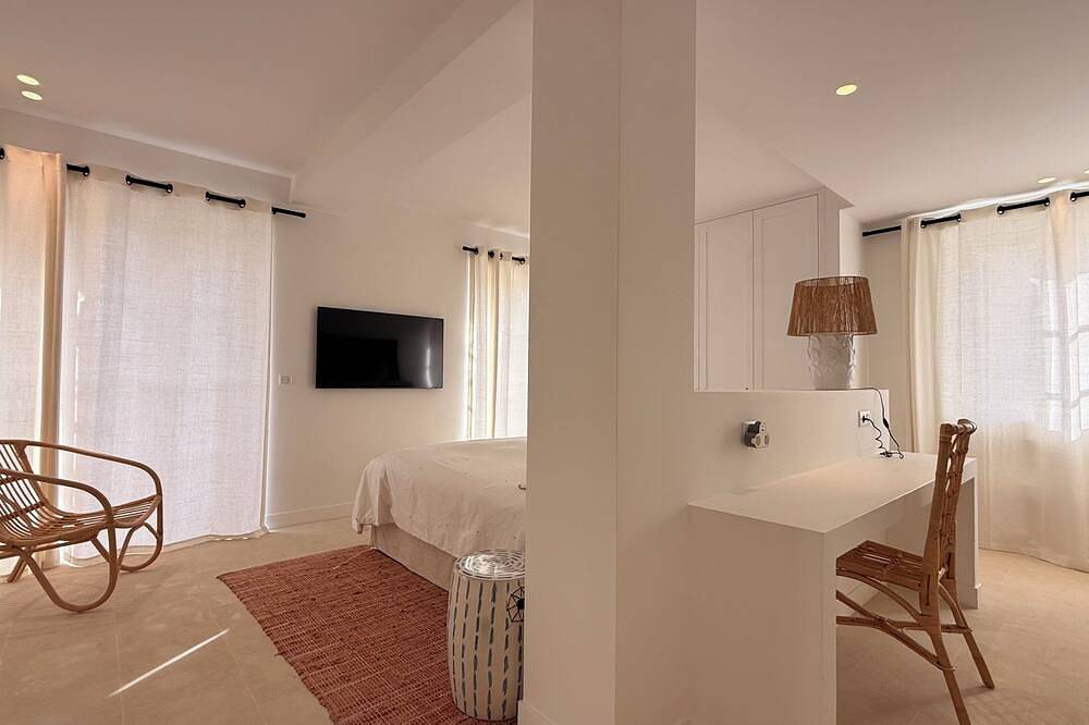 6 bedroom villa completely renovated in 2026 located between sea and countryside ✨ in Pampelonne, Ramatuelle