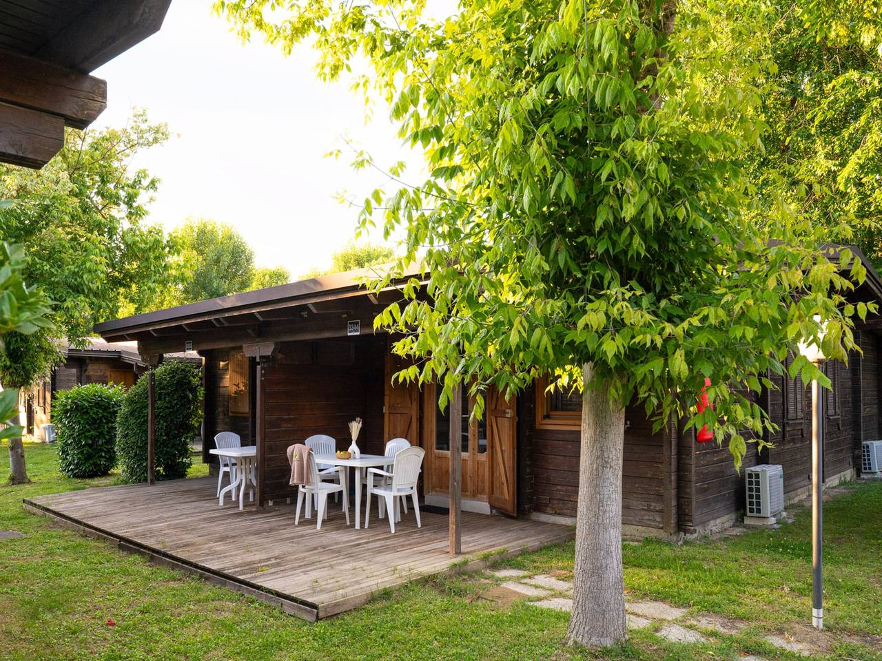 Bungalow nell'Adriano Family Camping Village in Punta Marina, Provincia di Ravenna