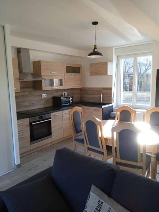 Gîte pour 6 personnes, avec terrasse et jardin dans Pouru-Saint-Remy