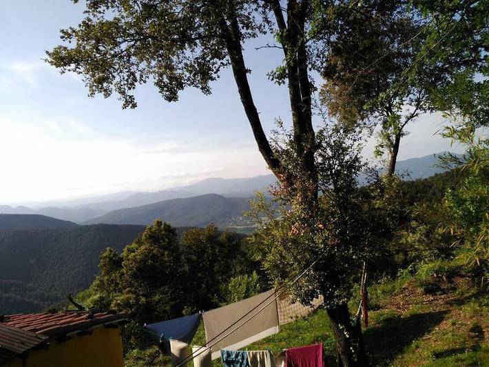 Gîte pour 4 personnes, avec vue ainsi que terrasse et jardin à Santa Pau - 2