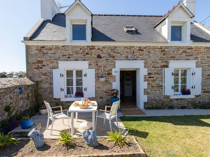 Location de vacances pour 5 personnes, avec Terrasse ainsi que Jardin et Vue à Plogoff