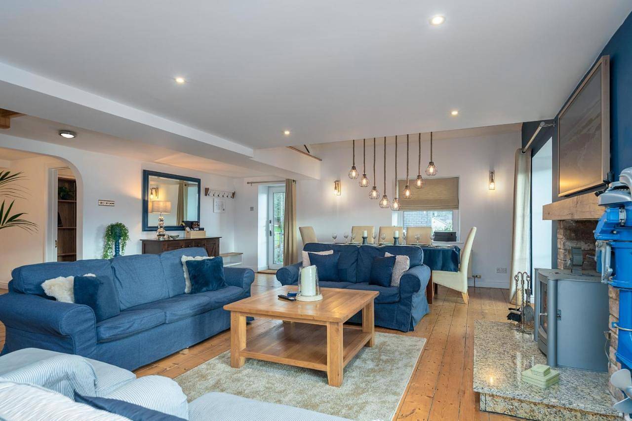 Entire apartment, Apartment with Sea View in Menai Bridge, Snowdonia