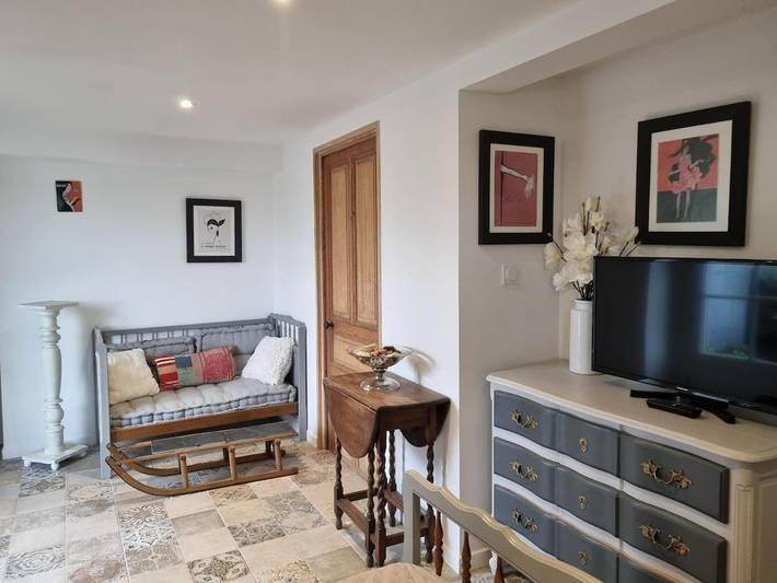 Location de vacances pour 35 personnes, avec piscine et terrasse ainsi que jacuzzi et jardin dans Ombrée-d'Anjou - 3