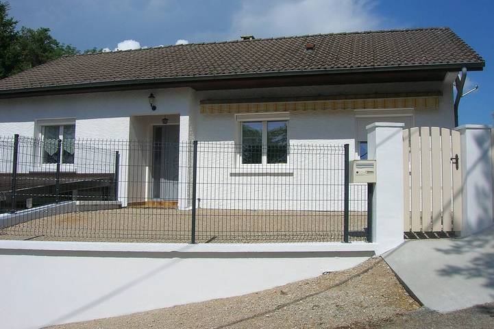 Maison de vacances pour 9 personnes, avec Terrasse à Doucier