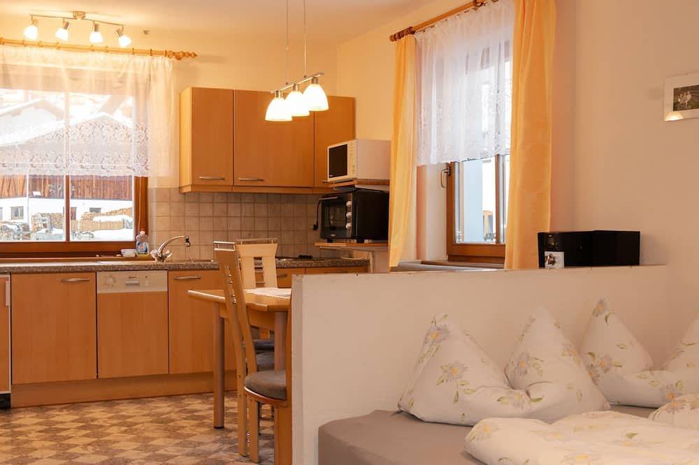 Ganze Wohnung, Edelweis 2-4  Personen - Bio-Bauernhof Zirmhof in Glockturmkamm, Fendels