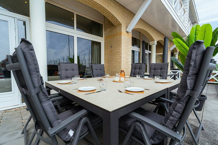 Ferienhaus für 10 Personen, mit Terrasse und Pool sowie Ausblick in Scharendijke - 2