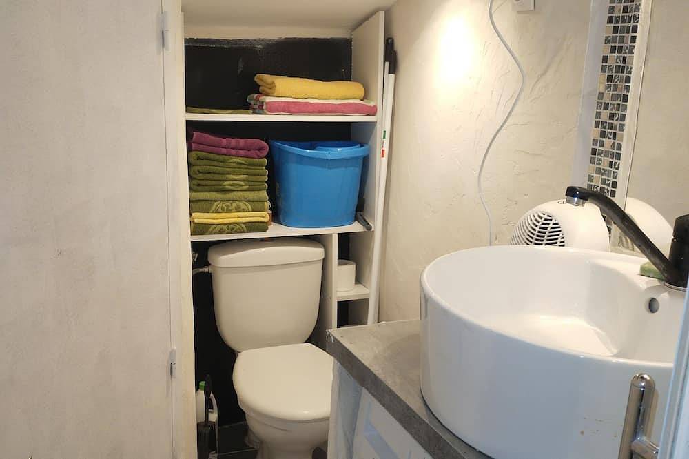 Apartamento entero, A little cocoon under the roof in La Ciotat, Marsella region