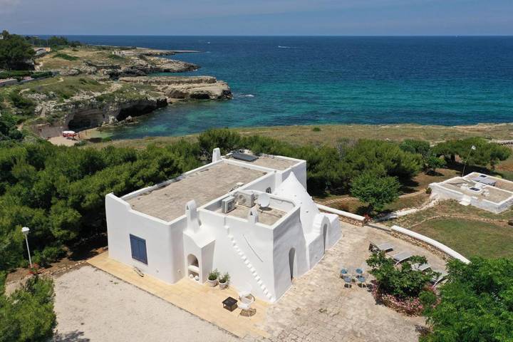Villa con piscina per 4 persone, con idromassaggio e piscina nonché giardino a Monopoli