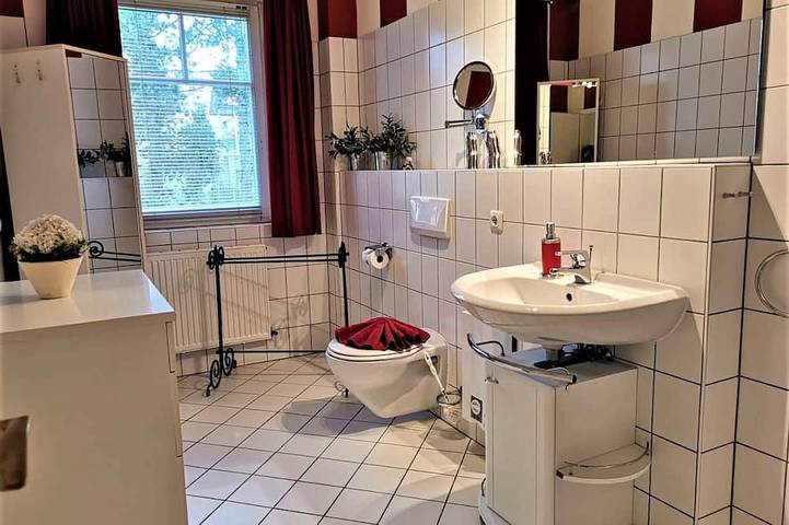 Villa für 3 Personen, mit Balkon auf Rügen - 2