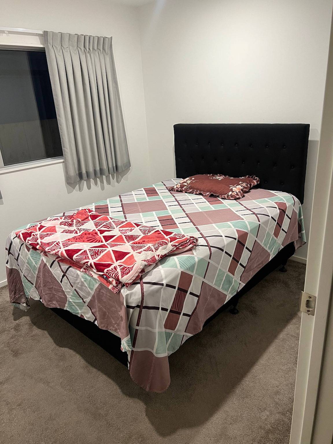 1 geräumiges Schlafzimmer verfügbar in Auckland, Auckland Council