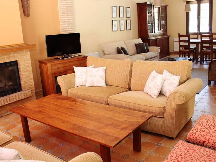 Casa rural para 17 personas, con balcón y vistas en Mancha Alta de Toledo - 2