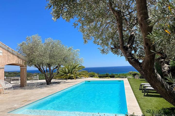Holiday home for 11 people, with terrace and garden - 1