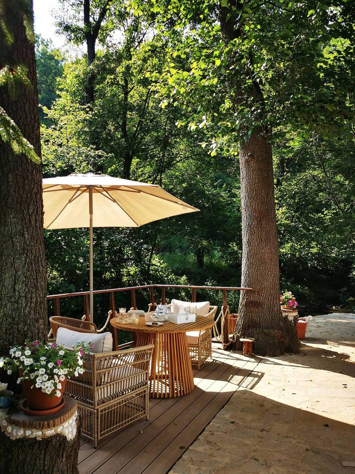 Sonniges Holzhaus am Bach, 30 Minuten Prag in Březová-Oleško, Prag West