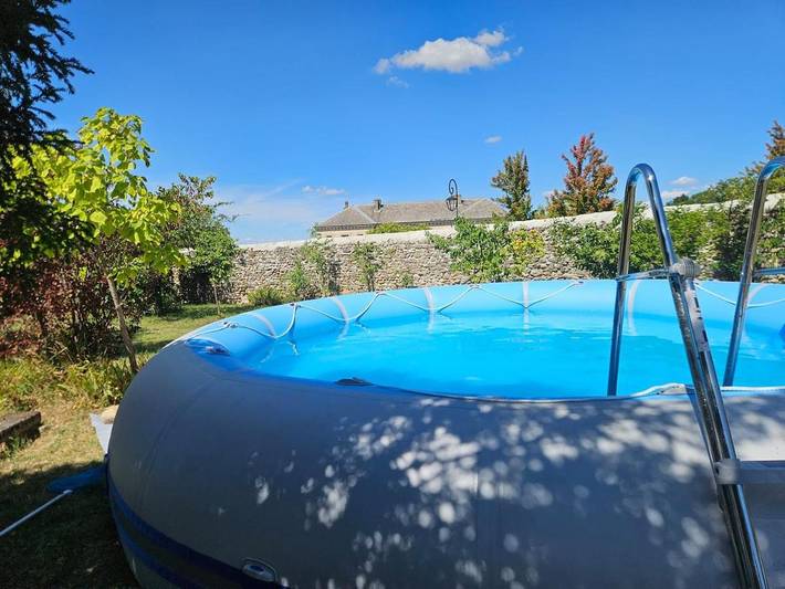 Location de vacances pour 12 personnes, avec jardin ainsi que vue et piscine, animaux acceptés à Étoile-sur-Rhône - 2