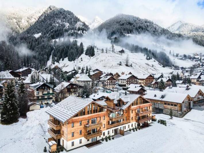 Gîte pour 6 personnes, avec balcon, adapté aux familles dans Office De Tourisme De La Chapelle D Abondance - 3