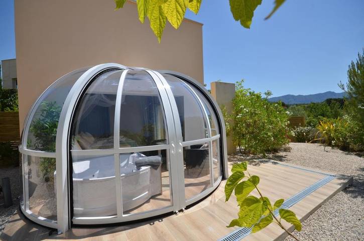Cama y desayuno para 2 personas, con Jacuzzi y Terraza además de Jardín y Piscina en Jijona