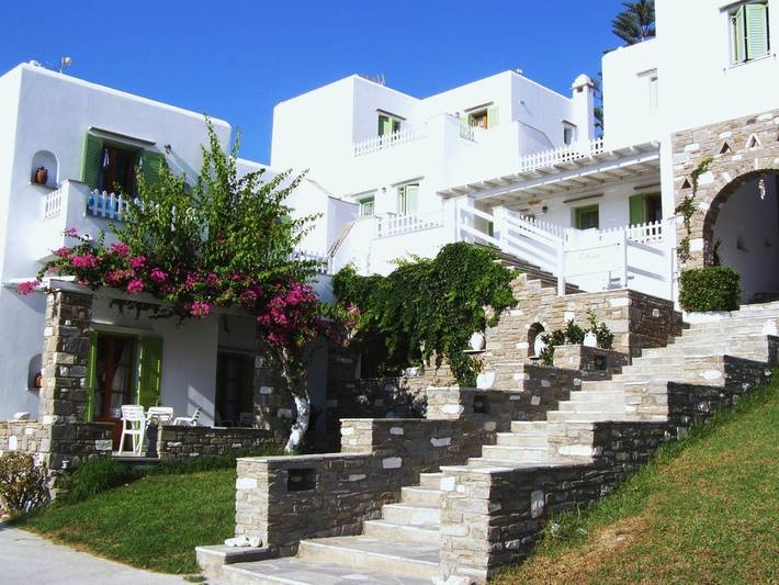 Cottage pour 2 personnes, avec jardin dans Píso Livádi