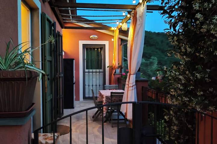 Ferienhaus für 3 Personen, mit Balkon und Garten in Ligurien