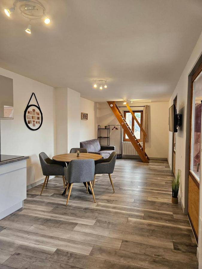 Appartement entier, One-Bedroom Apartment in Pays de Pontarlier, Jura Francais