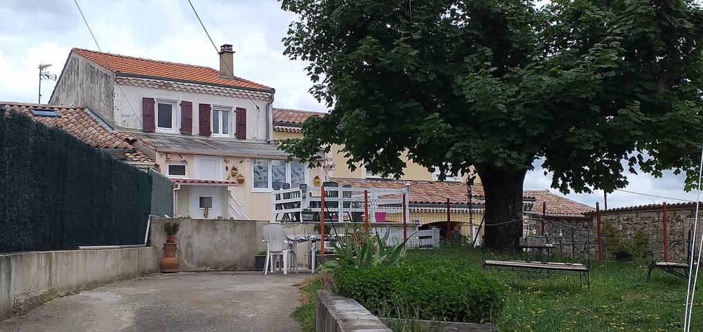 Gîte pour 6 personnes, avec jardin, animaux acceptés