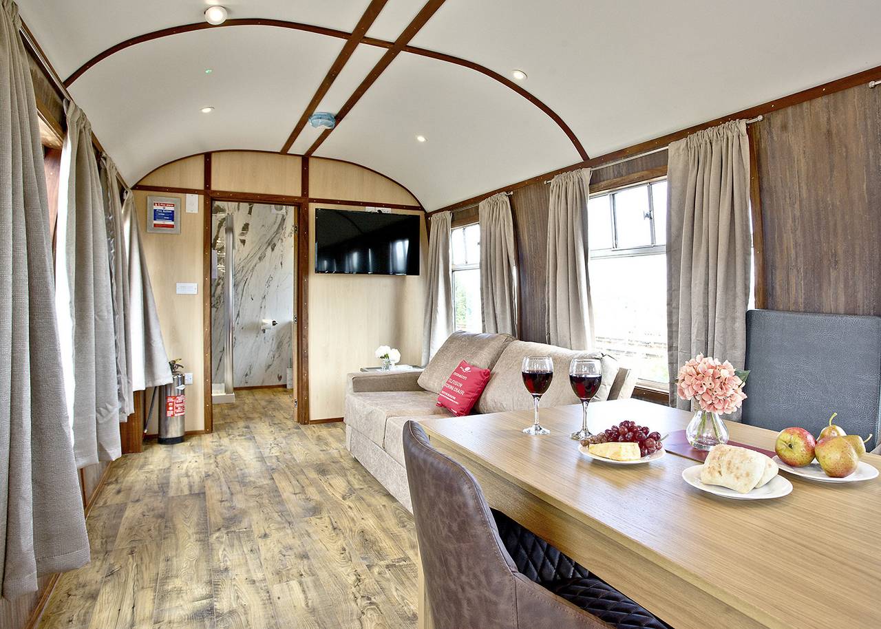 Brunel Boutique Railway Carriage 4 in Dawlish Warren, Dawlish
