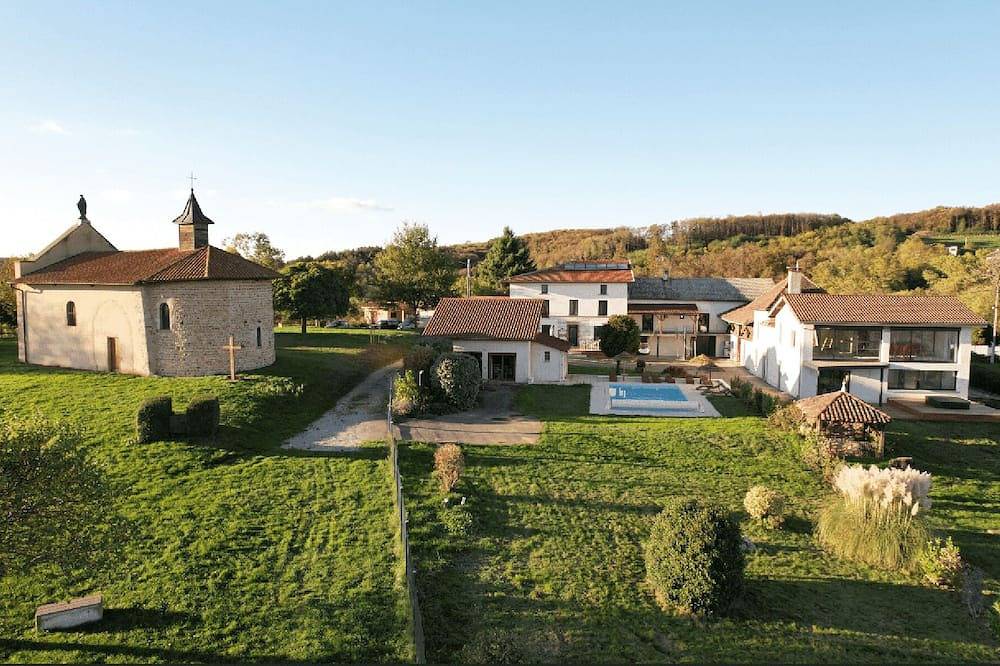 Domaine Des Etoiles - Gite Love Room in La Côte-Saint-André, Région de Vienne