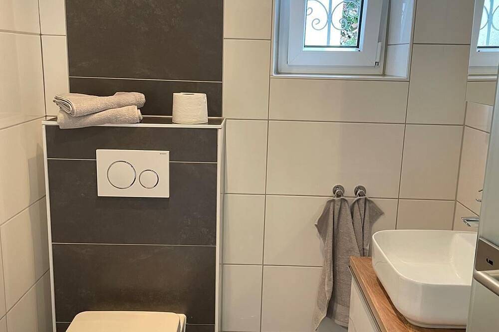 Nideggen‘s Schwedenhaus, direkt am Wald mit tollen Wanderwegen und Feuerstelle. in Nideggen, Rureifel (Nordrhein-westfalen)