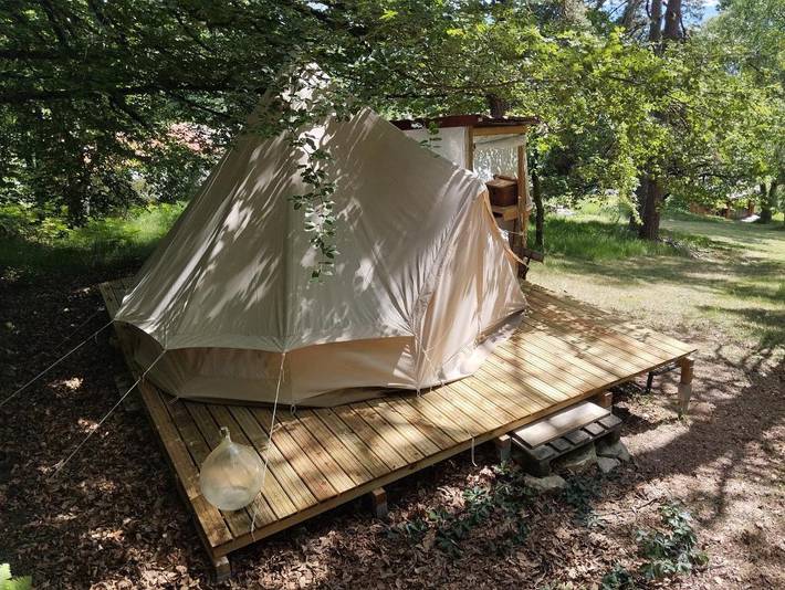 Gîte pour 2 personnes, avec Terrasse ainsi que Jardin et Vue à Marat