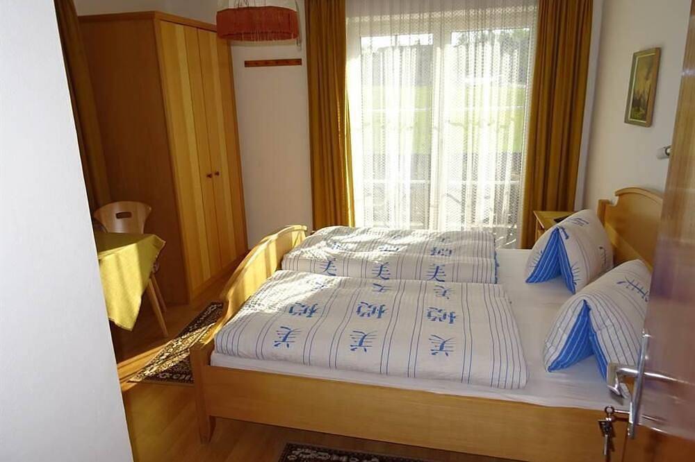 Doppelzimmer - Pension Bayrhammer in Salzkammergut-Berge, Faistenau