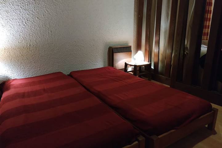 Gîte pour 7 personnes, avec balcon, animaux acceptés à Saint-Léger-les-Mélèzes - 2