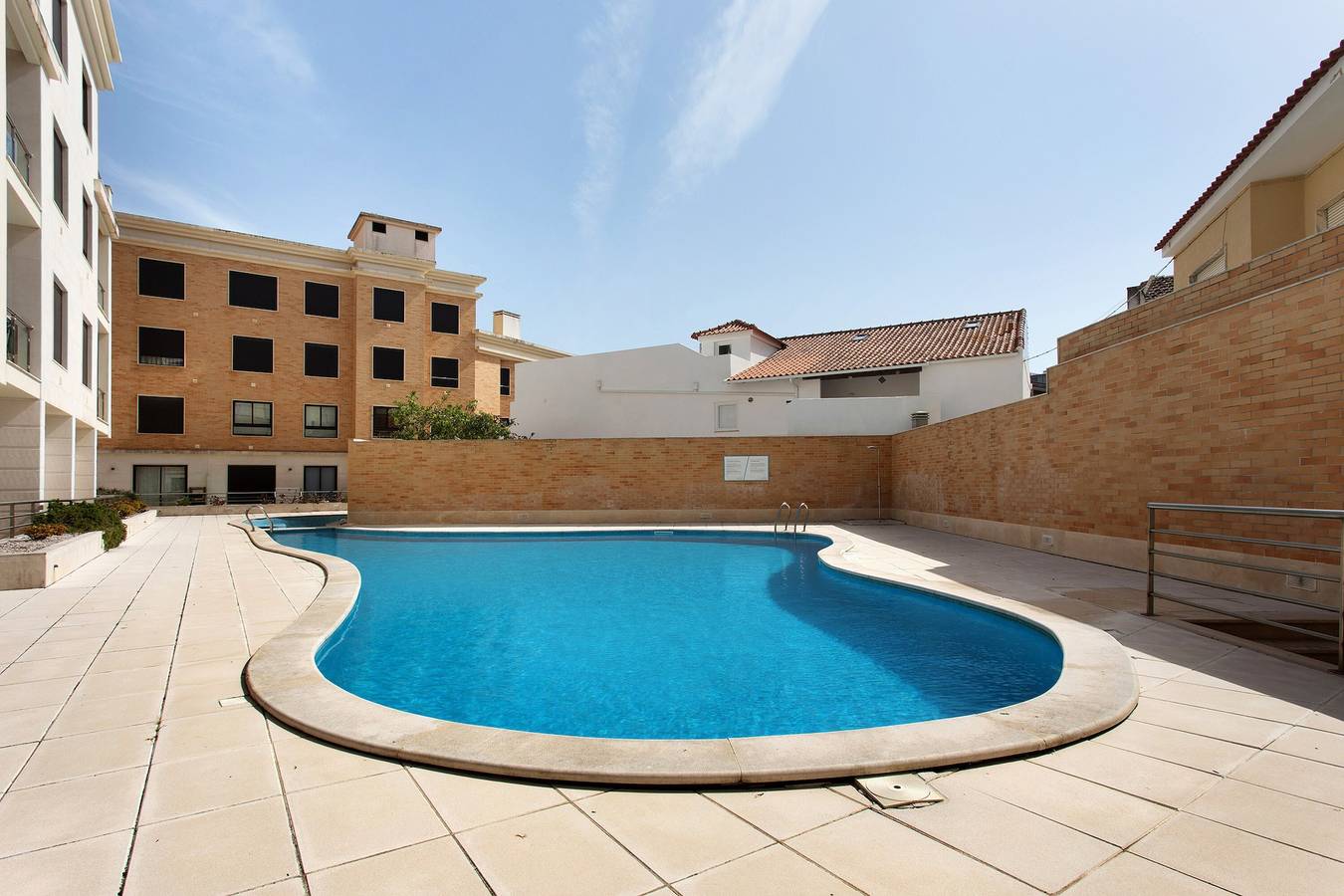 Apartamento inteiro, Apartamento Rodrigues com Piscina Partilhada em São Martinho do Porto in Praia de São Martinho do Porto, São Martinho do Porto