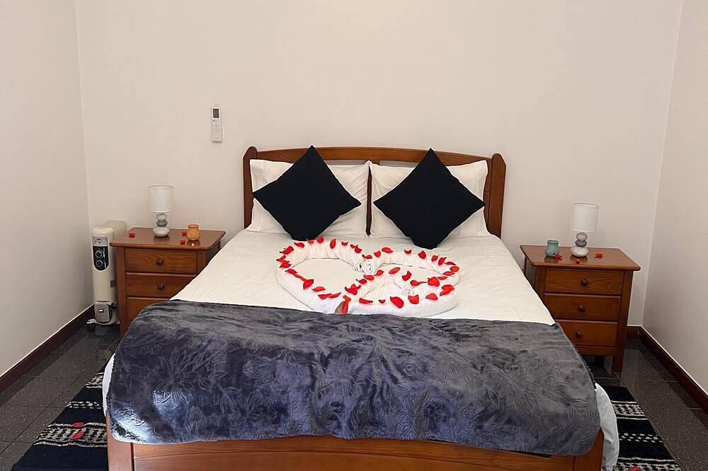 Charming Retreat Machico - 5 min Praia & Centro A in Santa Cruz (Madeira), Madeira