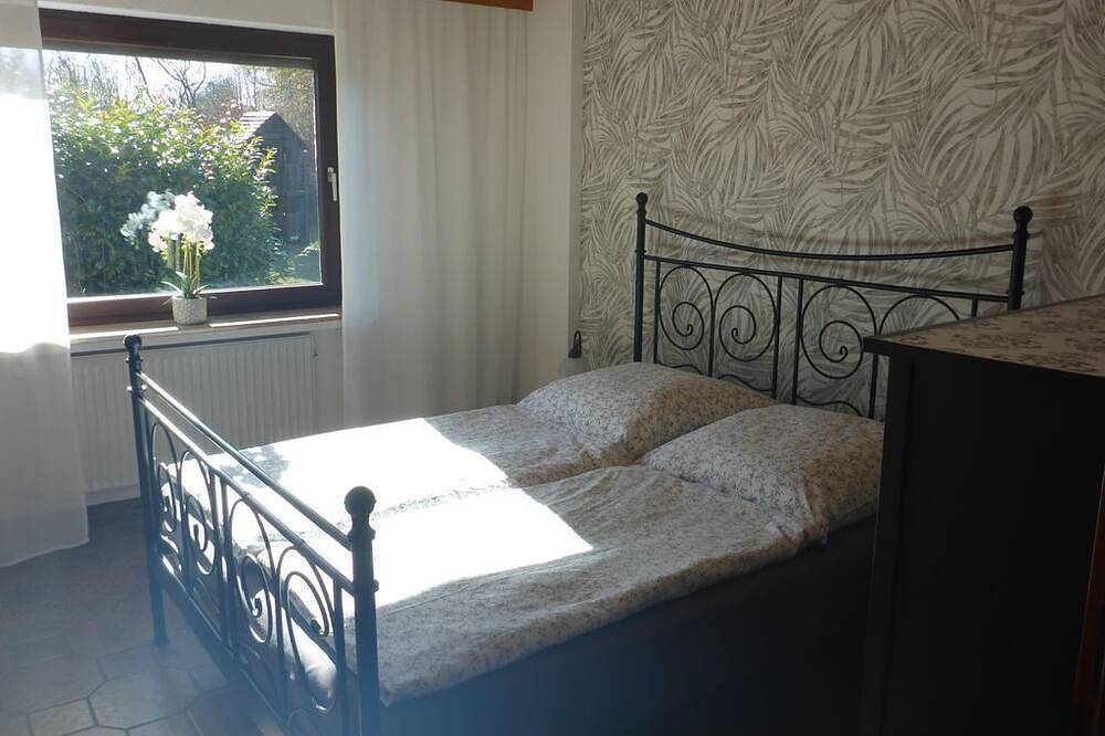 Ganze Wohnung, Bett-Wohnung \"Sonnenblume\" - Ferienwohnungen Wengenroth in Westerburg, Westerburg & Umgebung