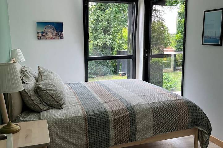 Location de vacances pour 10 personnes, avec terrasse et jardin, animaux acceptés à Chaponost - 2