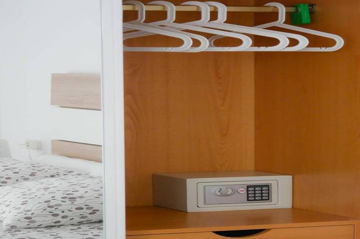 Apartamento entero, Apartamento a 20 m.de la playa con estacionamiento privado bicicletas in Peñíscola, Costa del Azahar