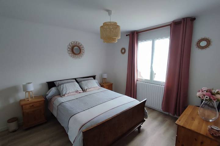 Location de vacances pour 8 personnes, avec jardin, animaux acceptés à Lanquais - 2